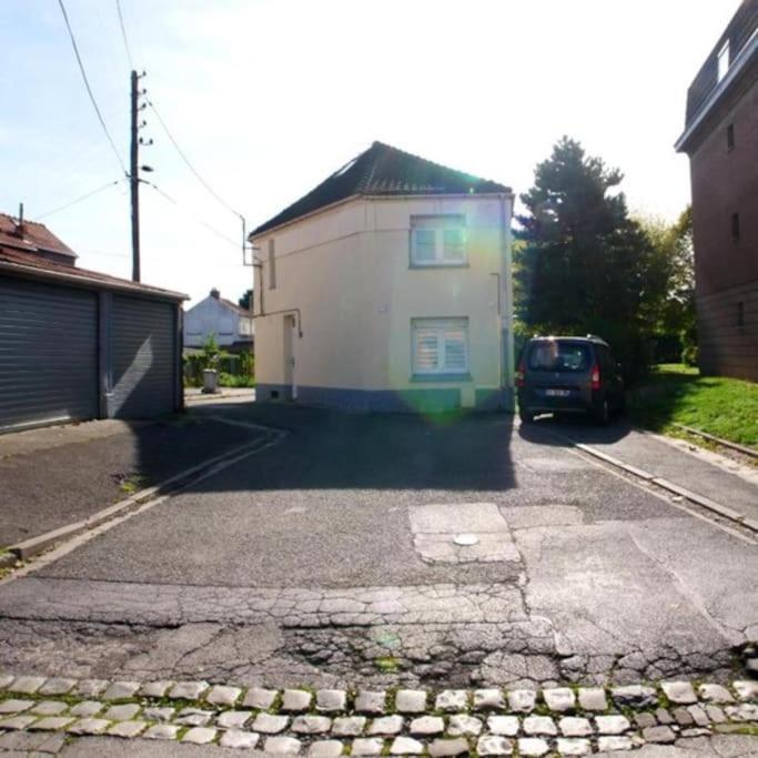 Appartement De Charme 40M2 Proche Centre Hospitalier Valenciennes Exterior photo